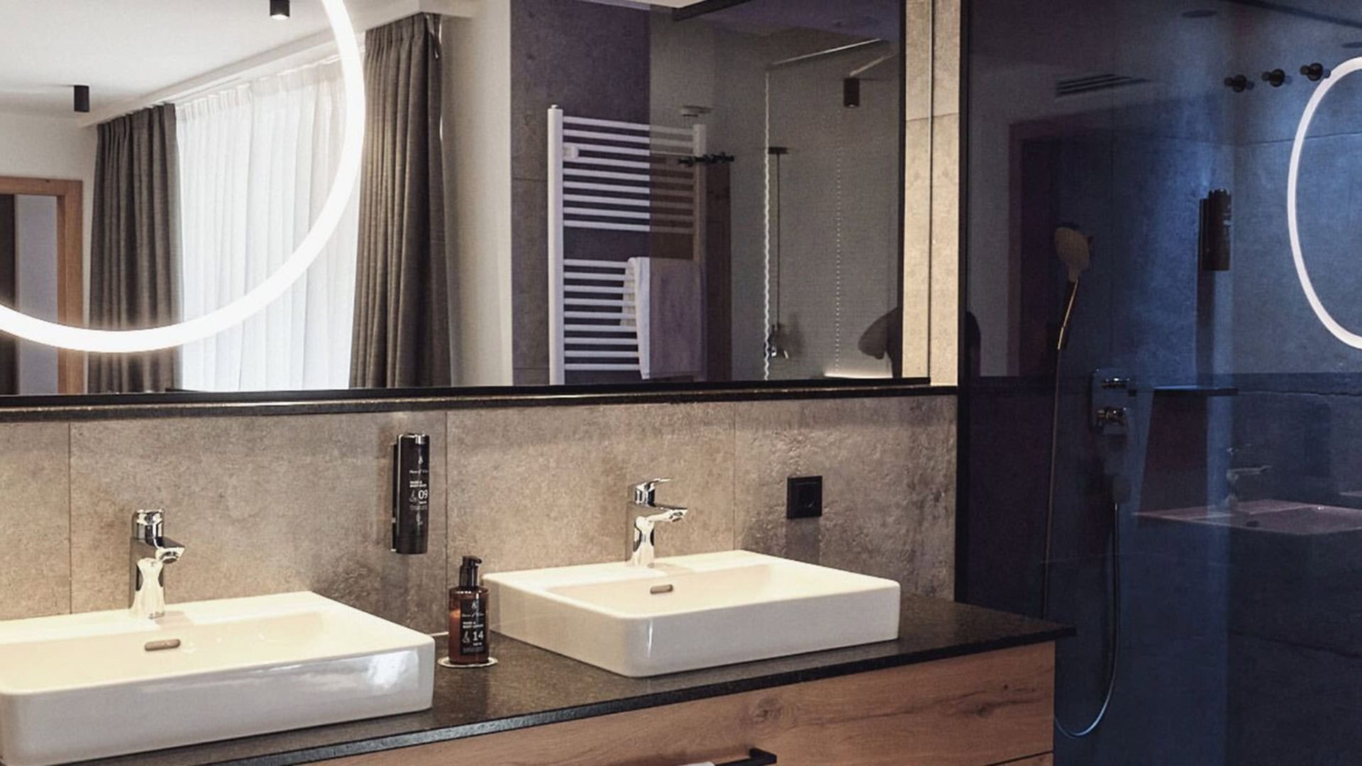 Hochkoenigin_Premium_Suite_1600x0s_2