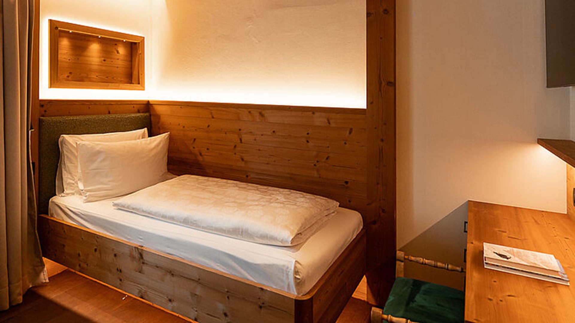Fil_da_Mont_Hotel_Classic_Single_PS4_3700__Patrick_Schwienbacher_6a3dd6d7ca