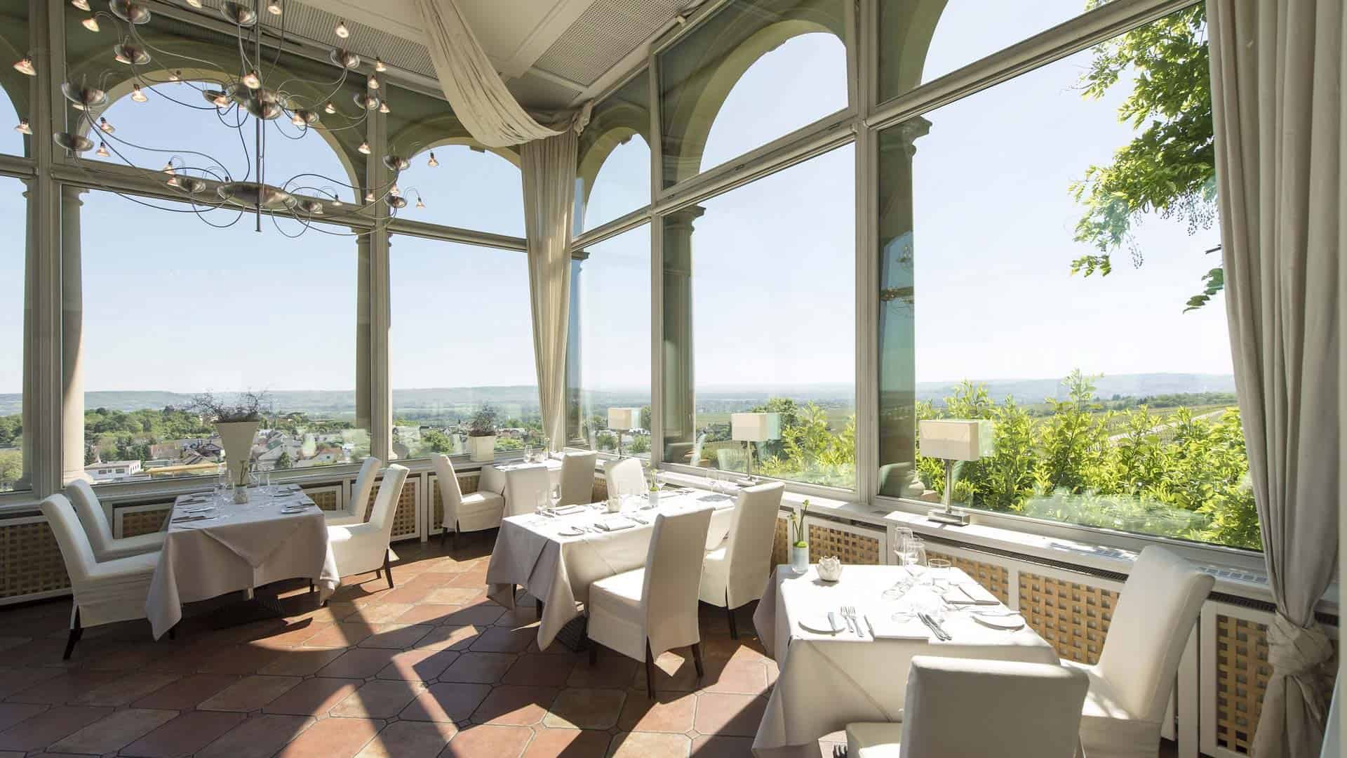 Burg Schwarzenstein Restaurant