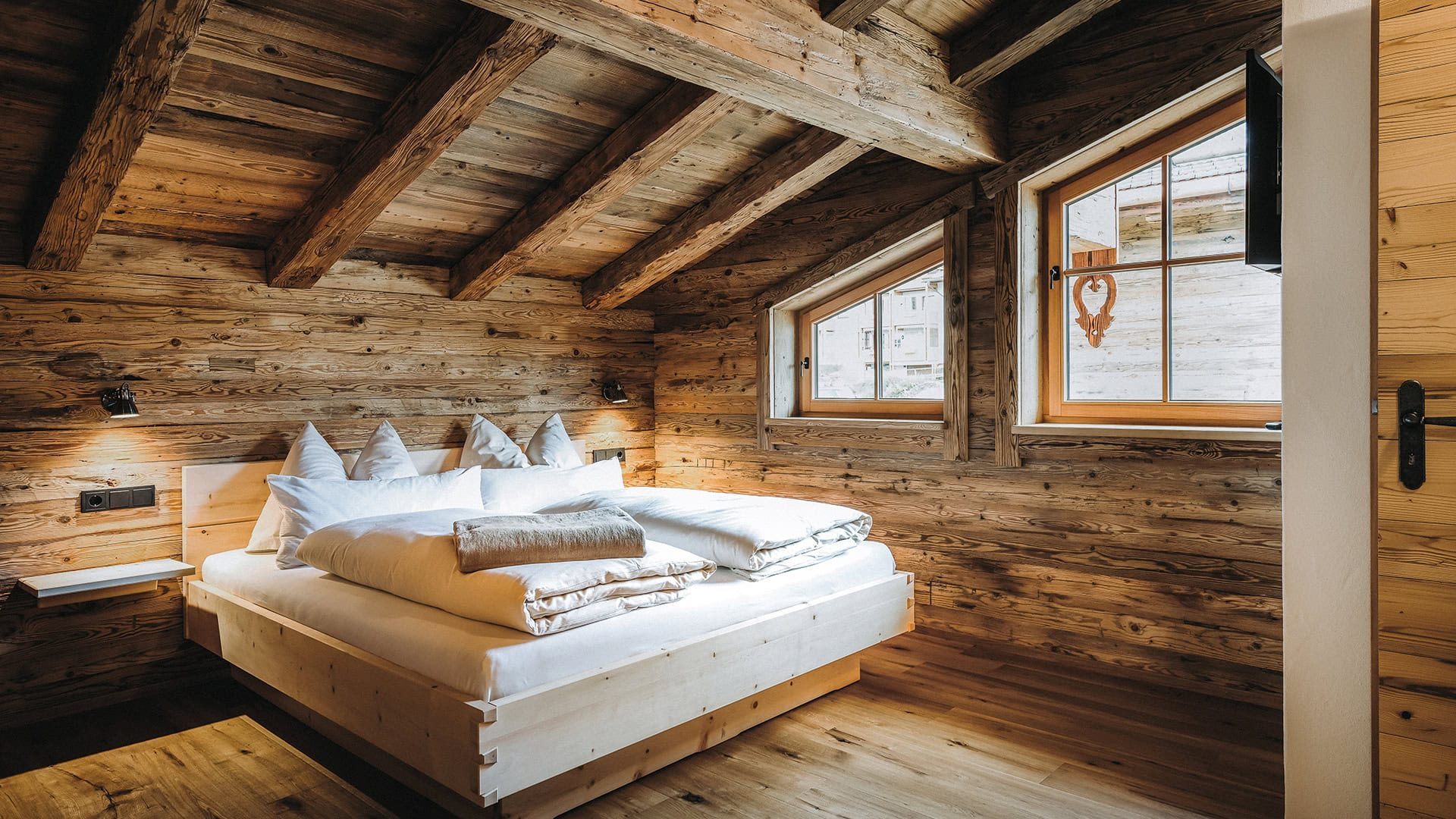 Alpzitt_Chalets_11_alpzitt_allgaeu_alps_chalets_sauna_pool_25