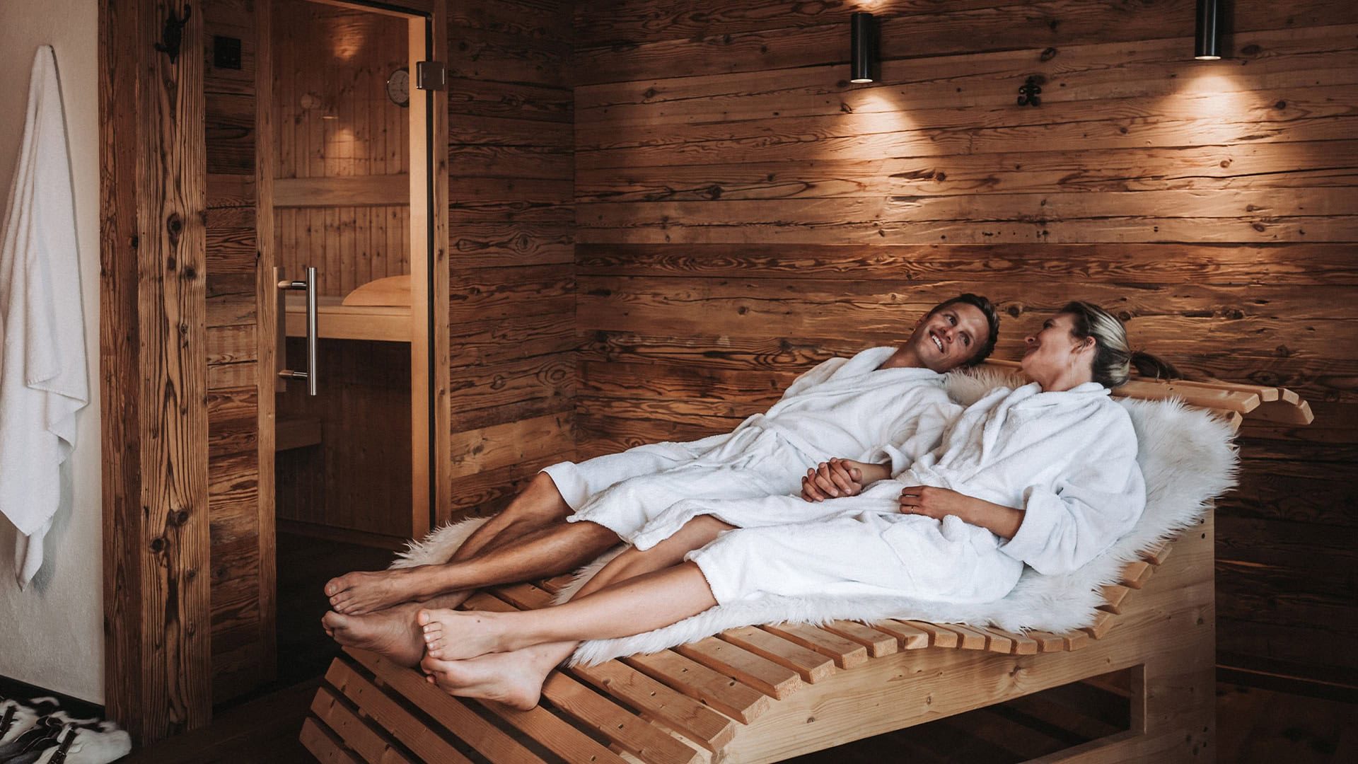 Alpzitt_Chalets_20_sauna_chalet_allgaeu_bayern_alps_chaletdorf_pool_25