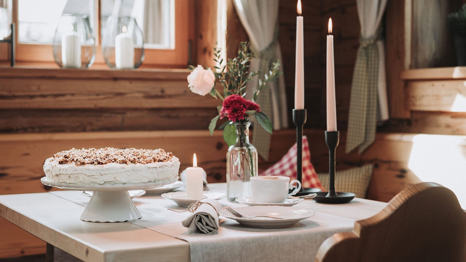 Alpzitt_Chalets_30_kuchen_sauna_chalet_allgaeu_bayern_alps_chaletdorf_pool_25