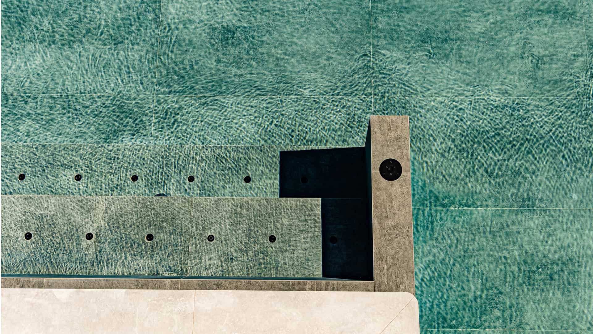 Aria_Retreat_Pool_von_oben
