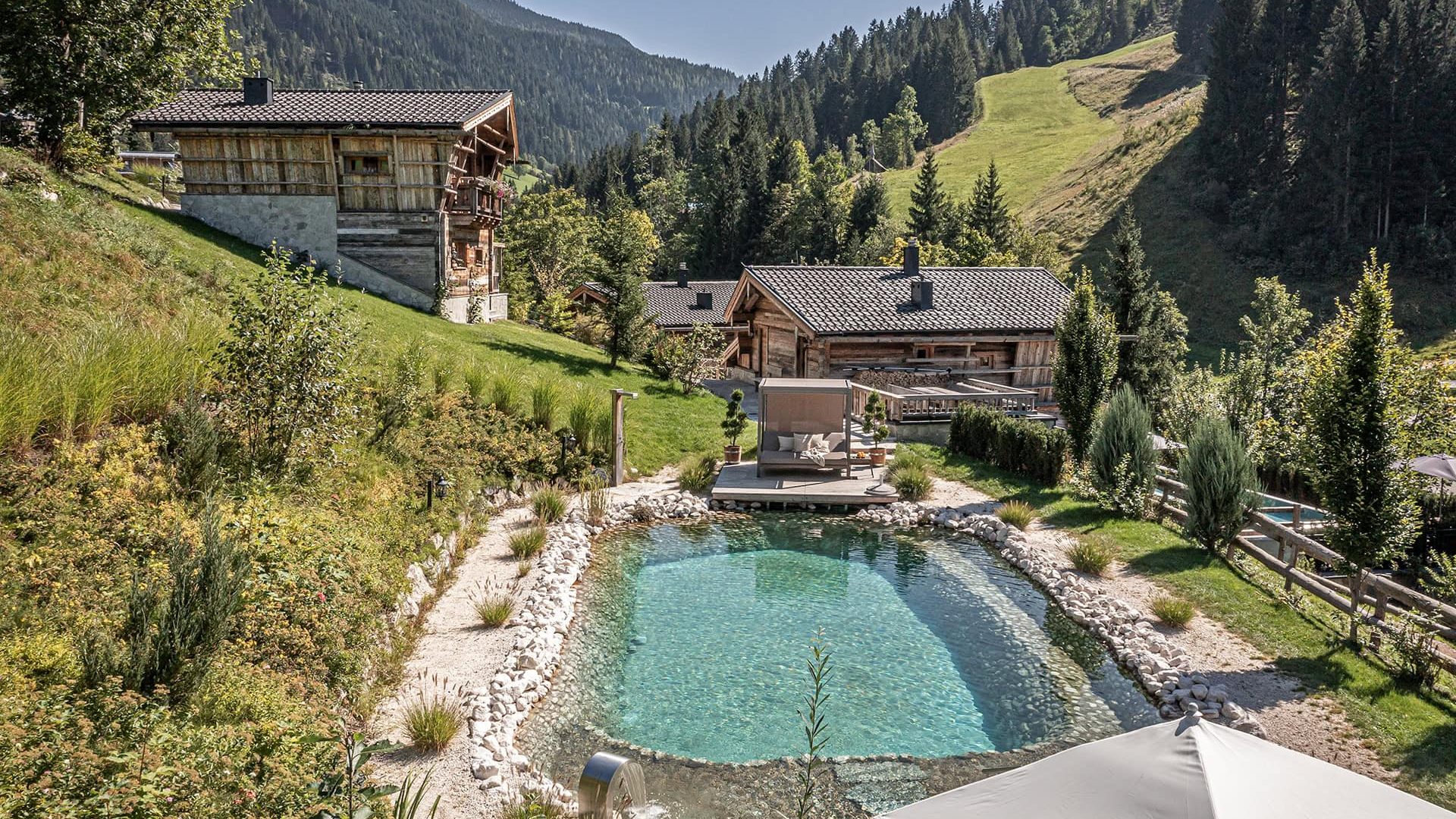 Bergdorf_Prechtelgut_Naturteich-2