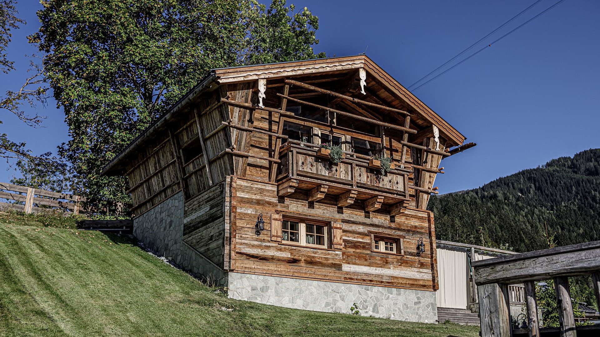 Bergdorf_Prechtelgut_aussenansicht-chalet