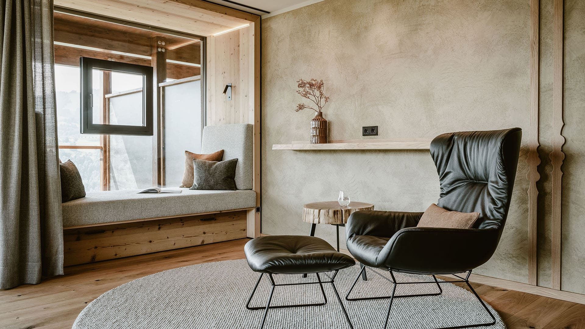 Das Foto darf ausschließlich für PR- und Marketingmaßnahmen der Hotel Bergkristall GmbH & Co. KG - Willis 8 - D-87534 Oberstaufen räumlich und zeitlich unbegrenzt verwendet werden. Das Copyright verbleibt beim Bildautor Günter Standl (www.guenterstandl.de). Jegliche Nutzung Dritter ist mit dem Bildautor gesondert zu vereinbaren. Der Bildautor stellt das gelieferte Bildmaterial nicht von Rechten Dritter frei. Etwaige Ansprüche Dritter fallen in den Verantwortungsbereich des Bildnutzers.