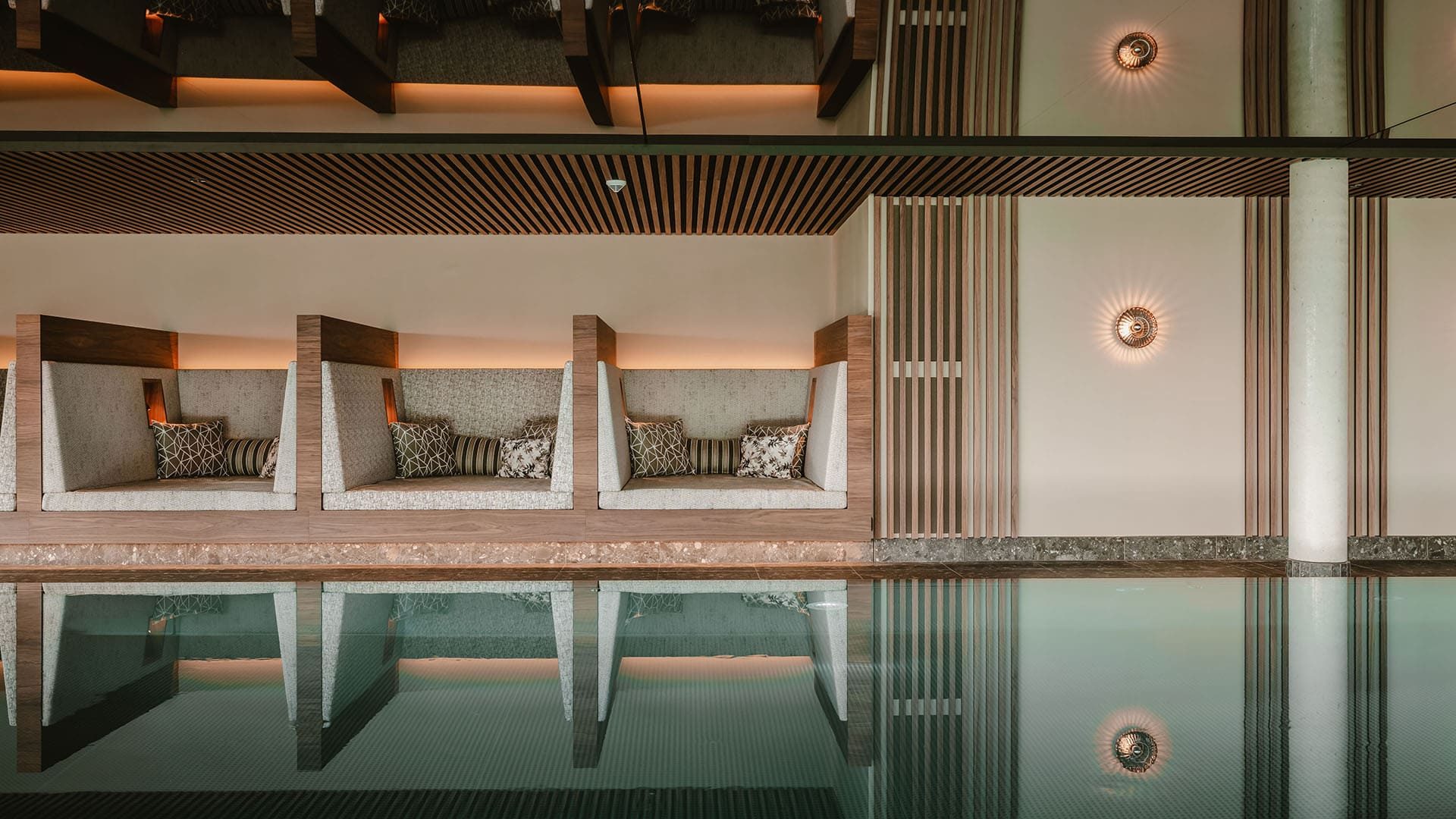 Das Foto darf ausschließlich für PR- und Marketingmaßnahmen der Hotel Bergkristall GmbH & Co. KG - Willis 8 - D-87534 Oberstaufen räumlich und zeitlich unbegrenzt verwendet werden. Das Copyright verbleibt beim Bildautor Günter Standl (www.guenterstandl.de). Jegliche werbliche Nutzung Dritter ist mit dem Bildautor gesondert zu vereinbaren. Der Bildautor stellt das gelieferte Bildmaterial nicht von Rechten Dritter frei. Etwaige Ansprüche Dritter fallen in den Verantwortungsbereich des Bildnutzers.