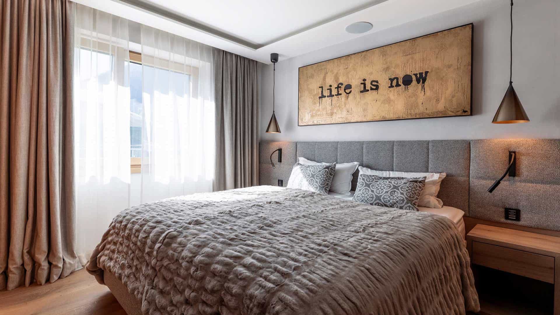 Chalet F Bett