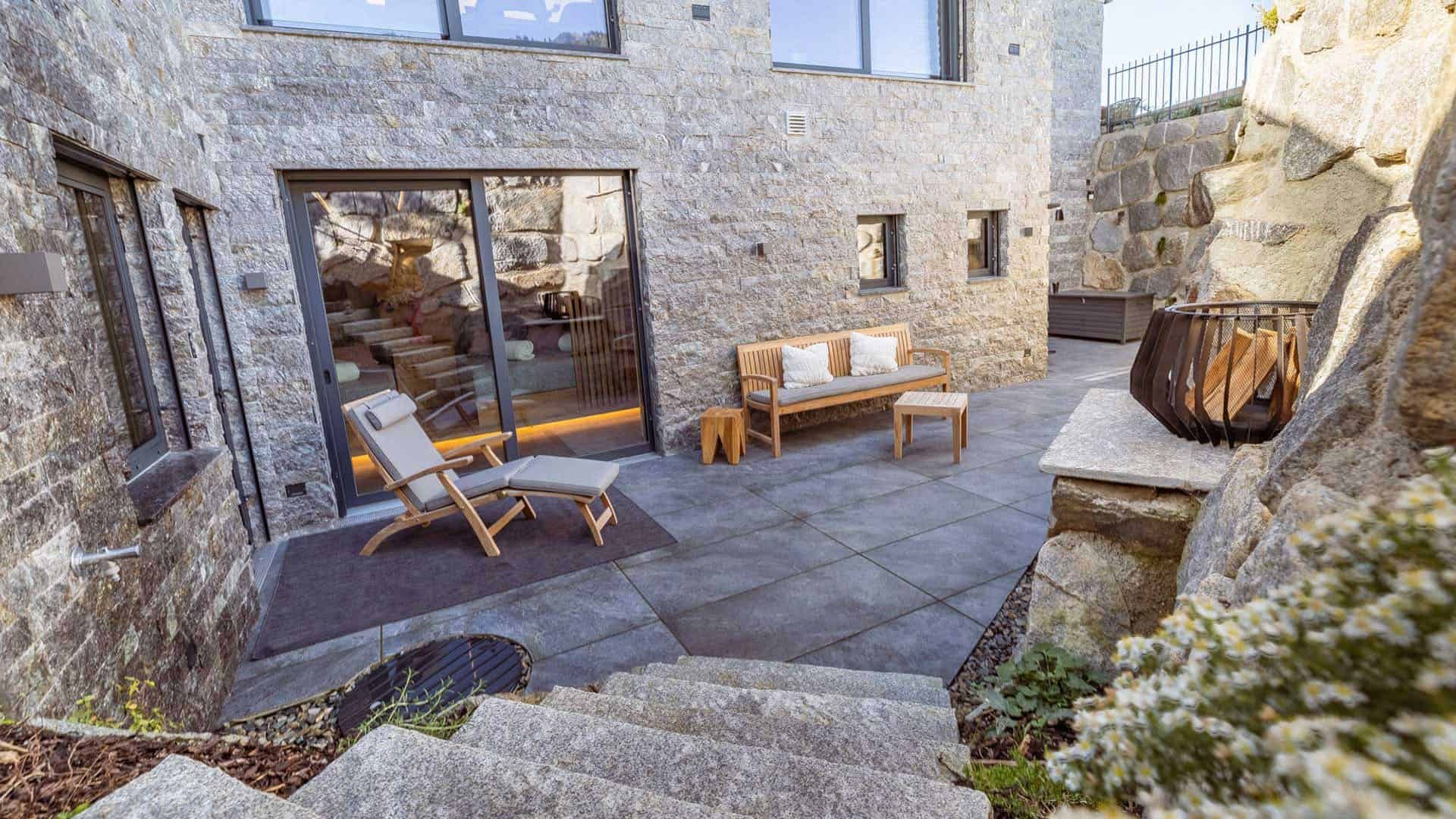 Chalet F Terrasse hinter dem Haus