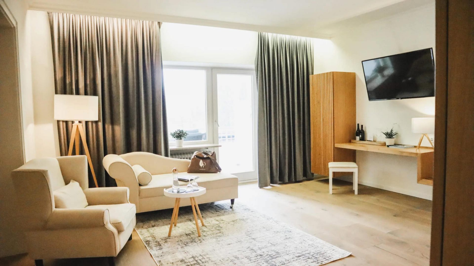 Das_Parkhotel_Sonnenzimmer