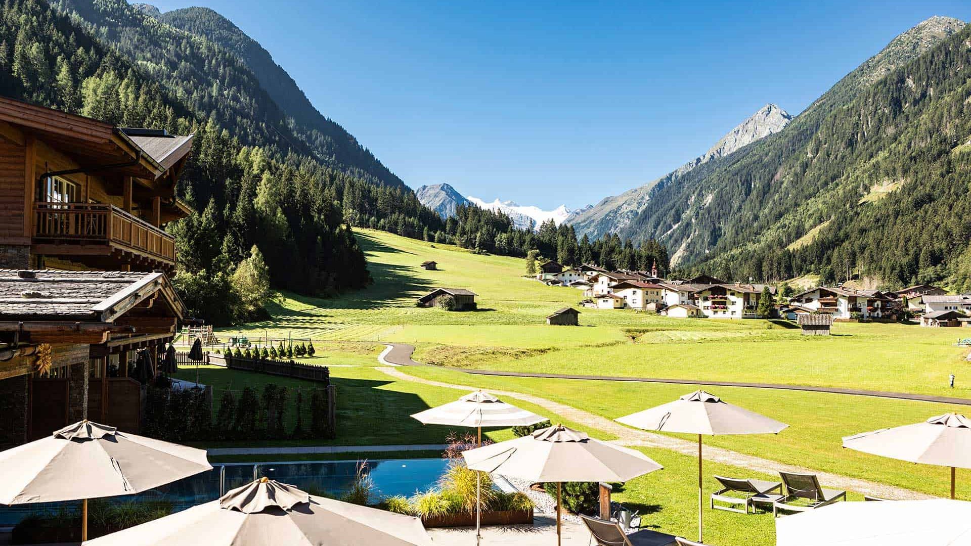 Vitalhotel Edelweiss. Traumhaft schön präsentiert sich der Blick in die Stubaitaler Alpenlandschaft.