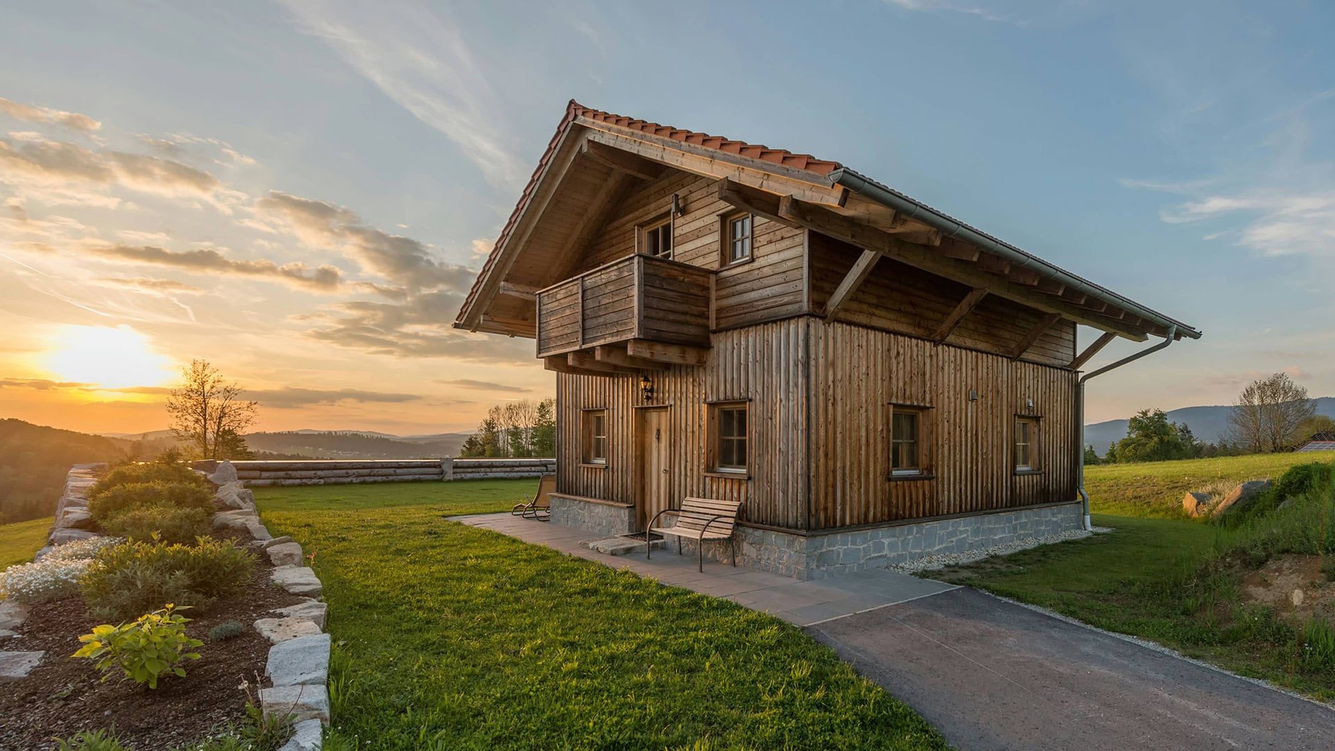 Edlguetl_chalet_aussen_19_2021_06_04_s