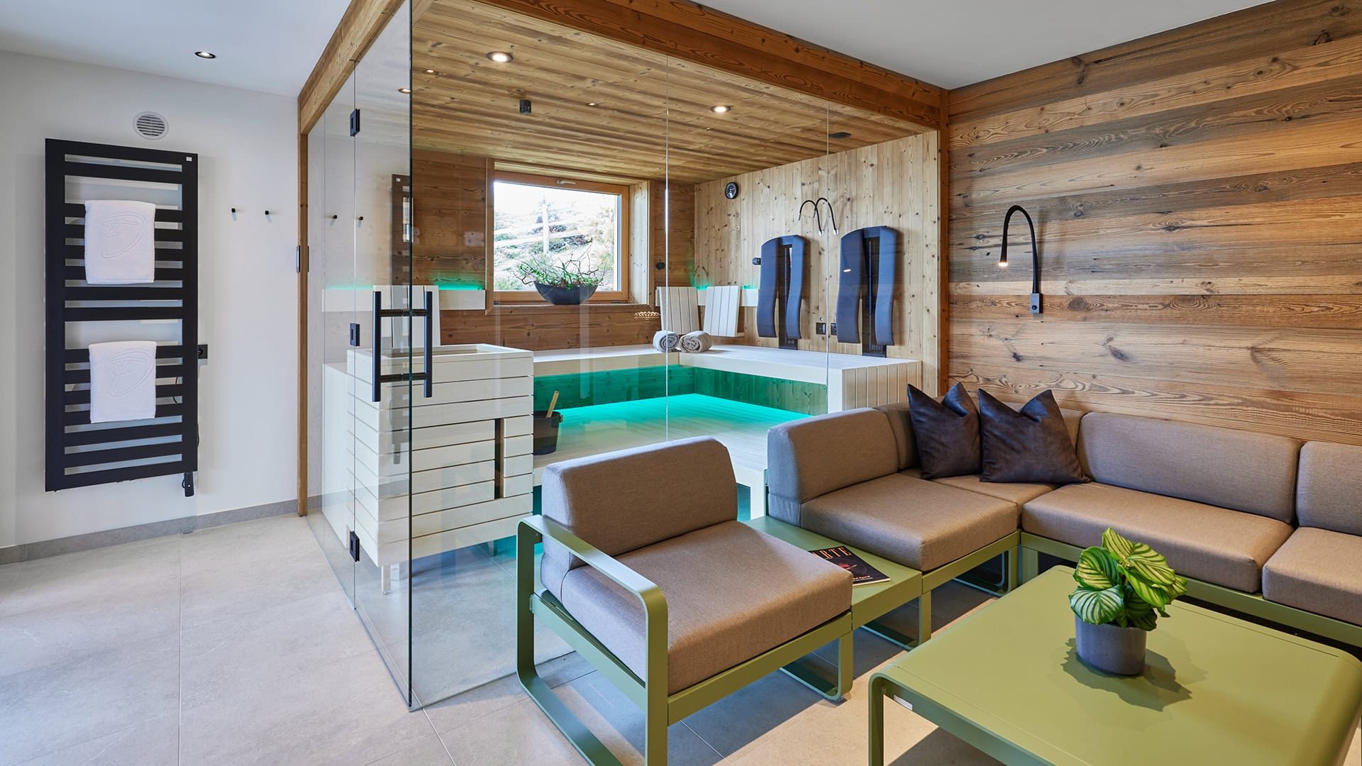 Fender_Chalets_Sonnalm_241005_wo_5774_KD
