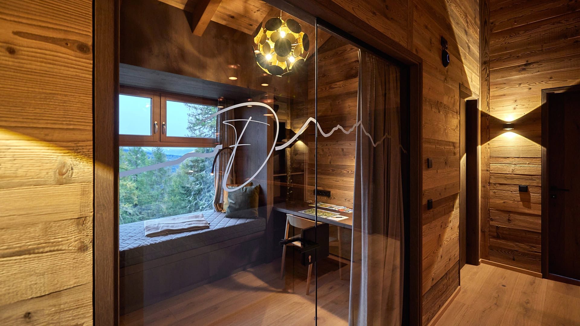 Fender_Chalets_Sonnalm_241005_wo_6028_KD