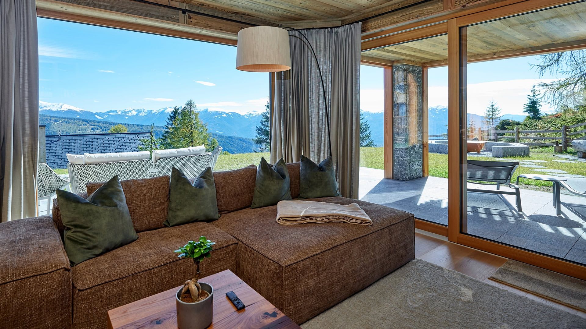 Fender_Chalets_Sonnalm_241007_wo_6568_KD