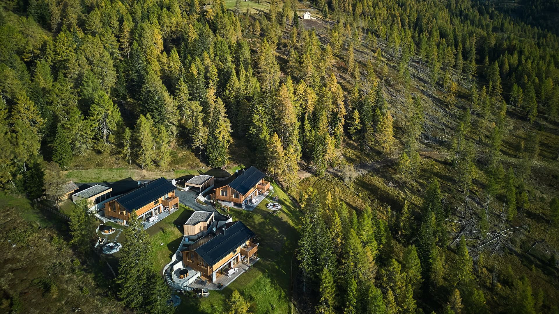 Fender_Chalets_Sonnalm_241007_wo_6732_KD