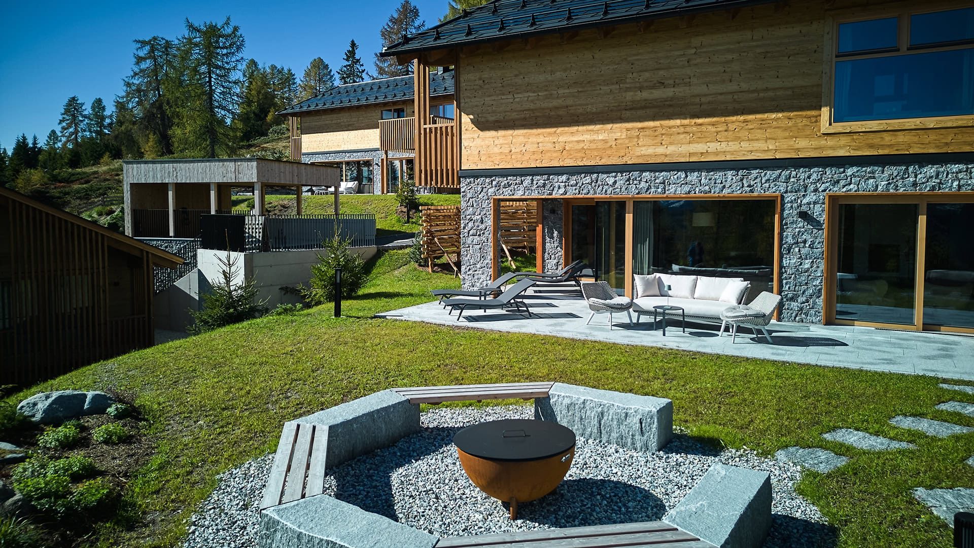 Fender_Chalets_Sonnalm_241007_wo_6773_KD