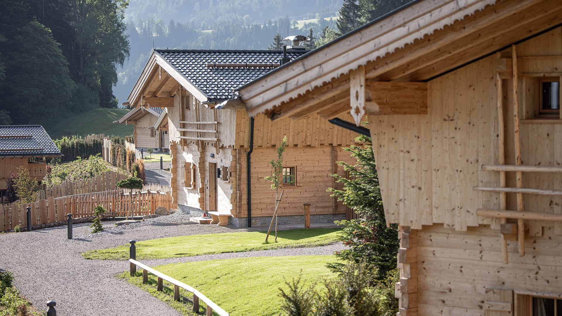Hygna Chalets Aussen Sommer Detail 2