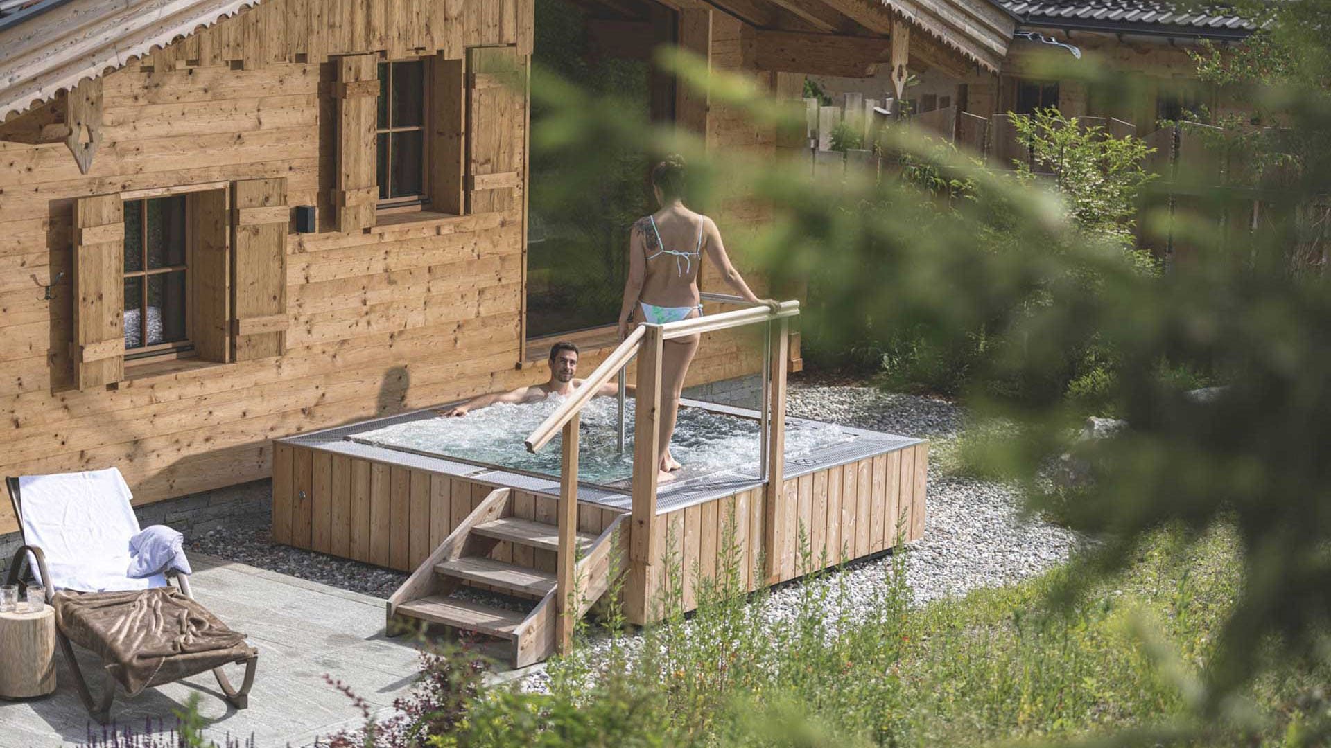 Hygna Chalets Weiden Spa Chalet Aussen Sommer