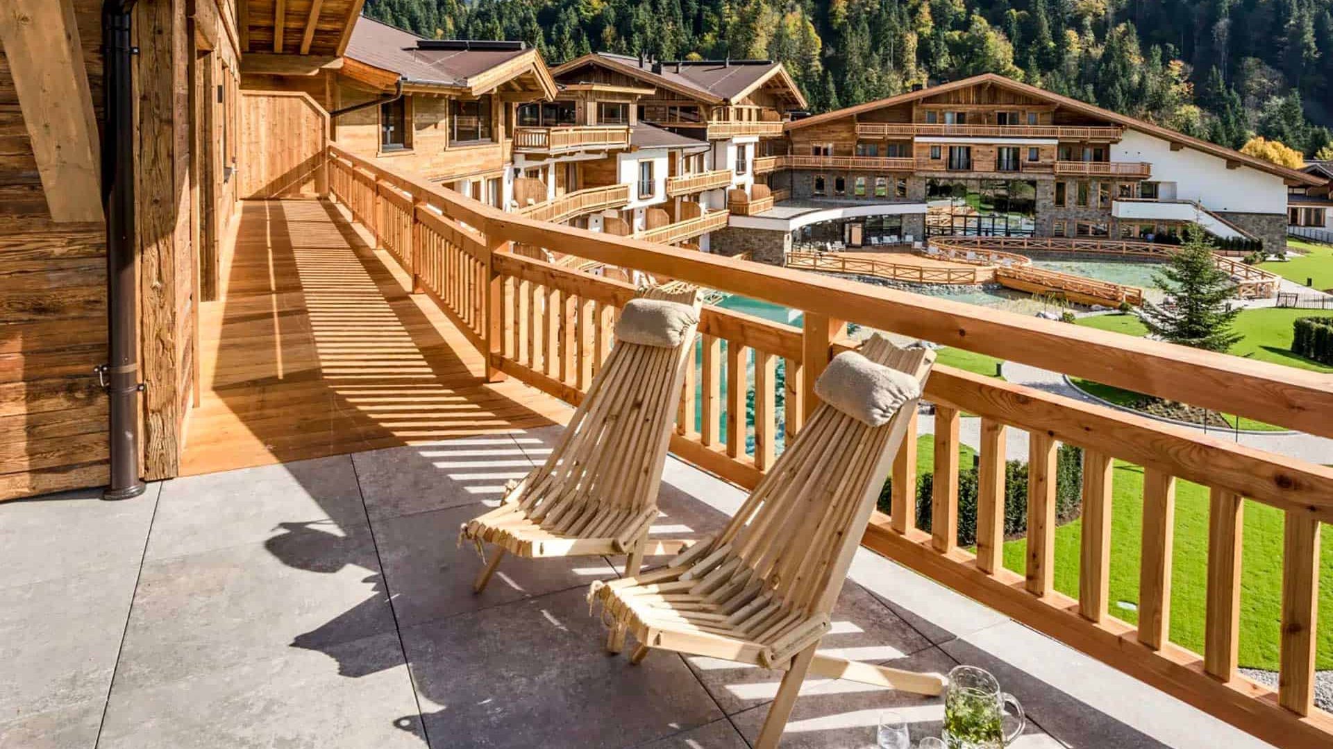 Kaiser-Lodge-Grosses-Bergappartement-mit-Seeblick