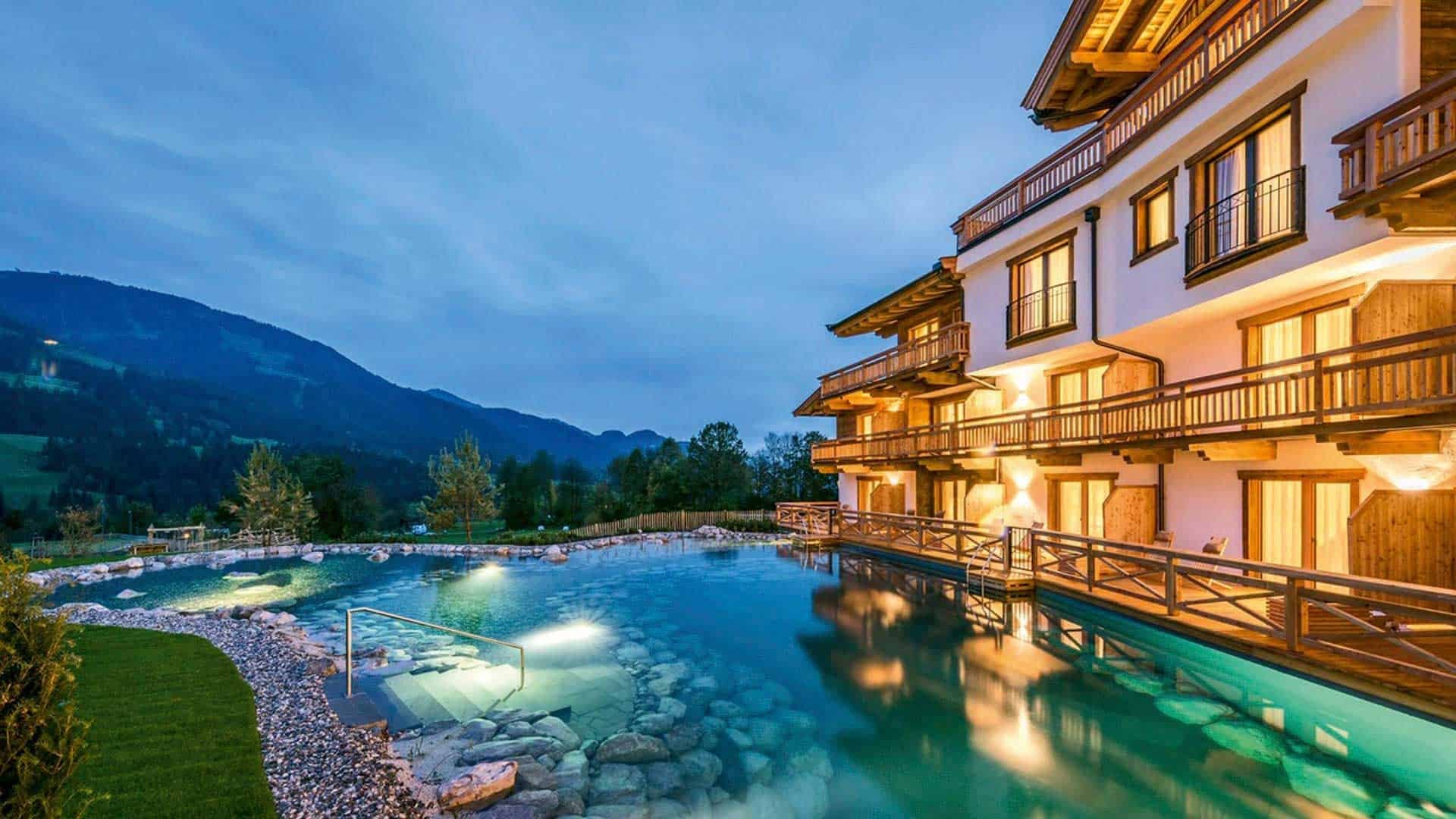 Kaiserlodge mit Badesee