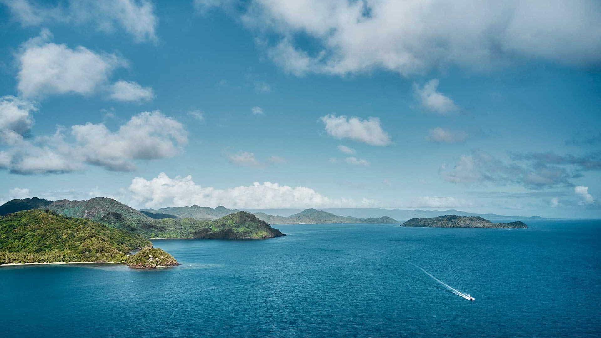 Laucala Island Activities_Island-boat-excursion