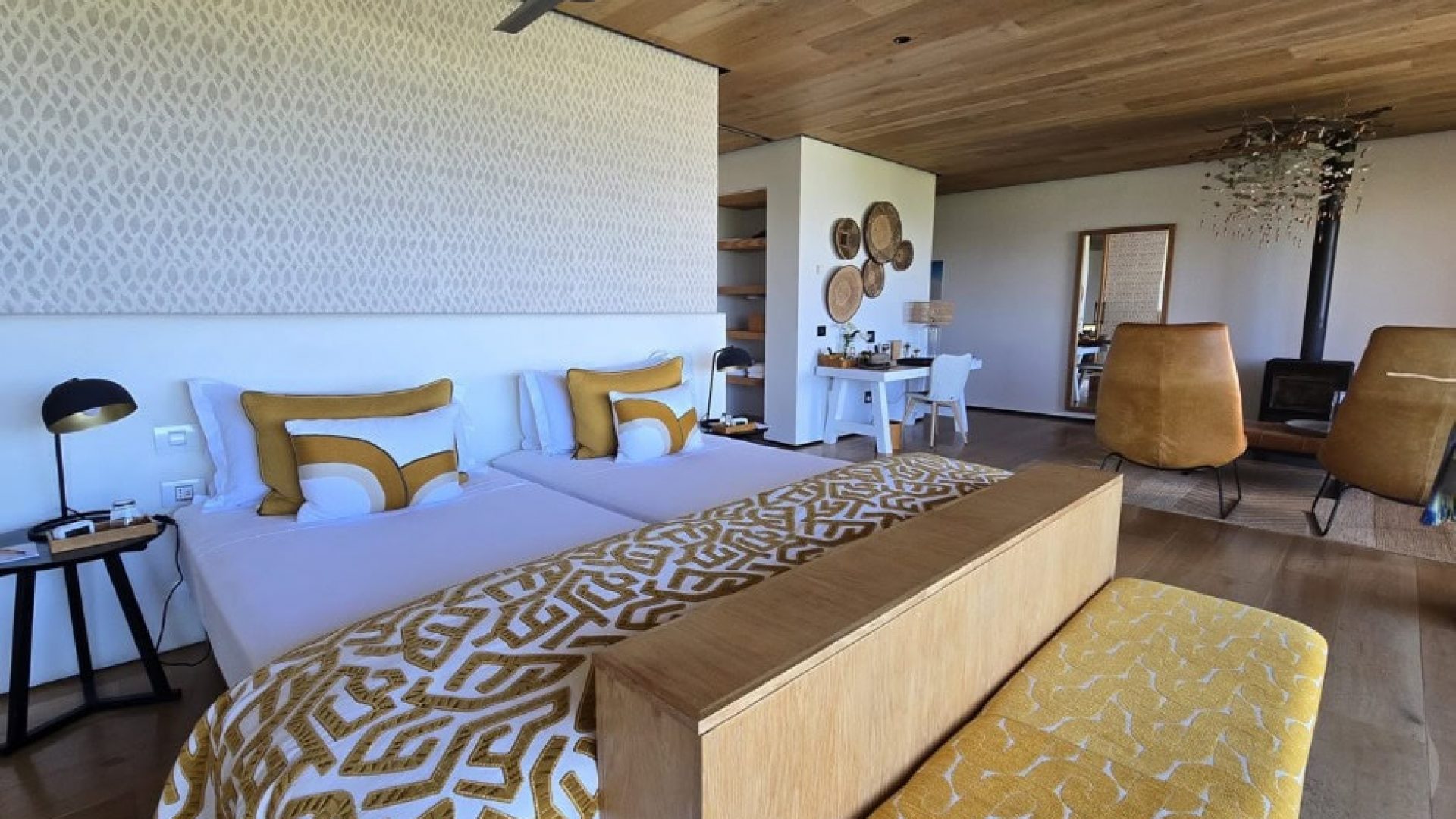 Morukuru-beach-lodgeOcenview-Familysuite-03_web