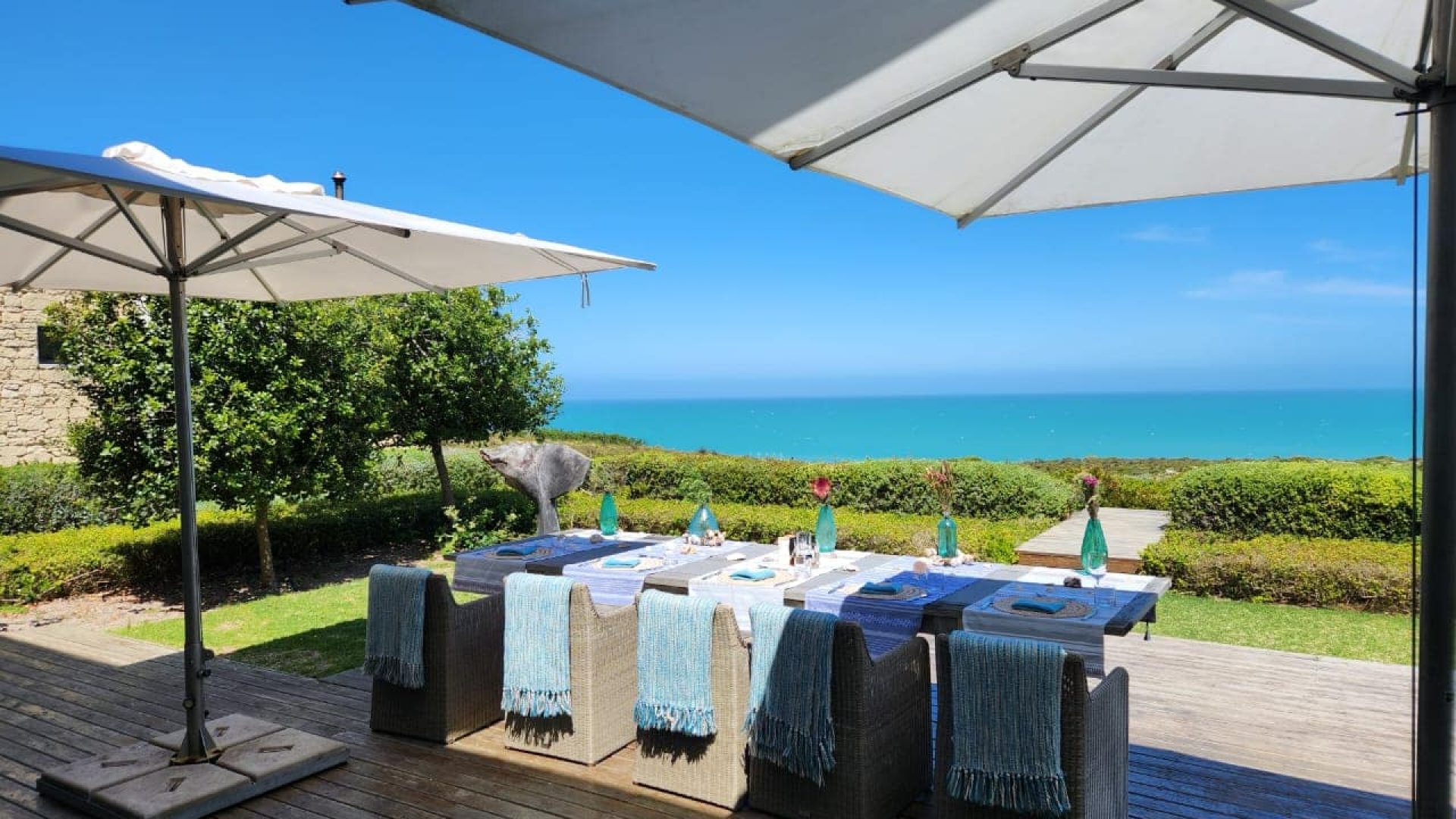 Morukuru-beach-lodgePatio-02_web