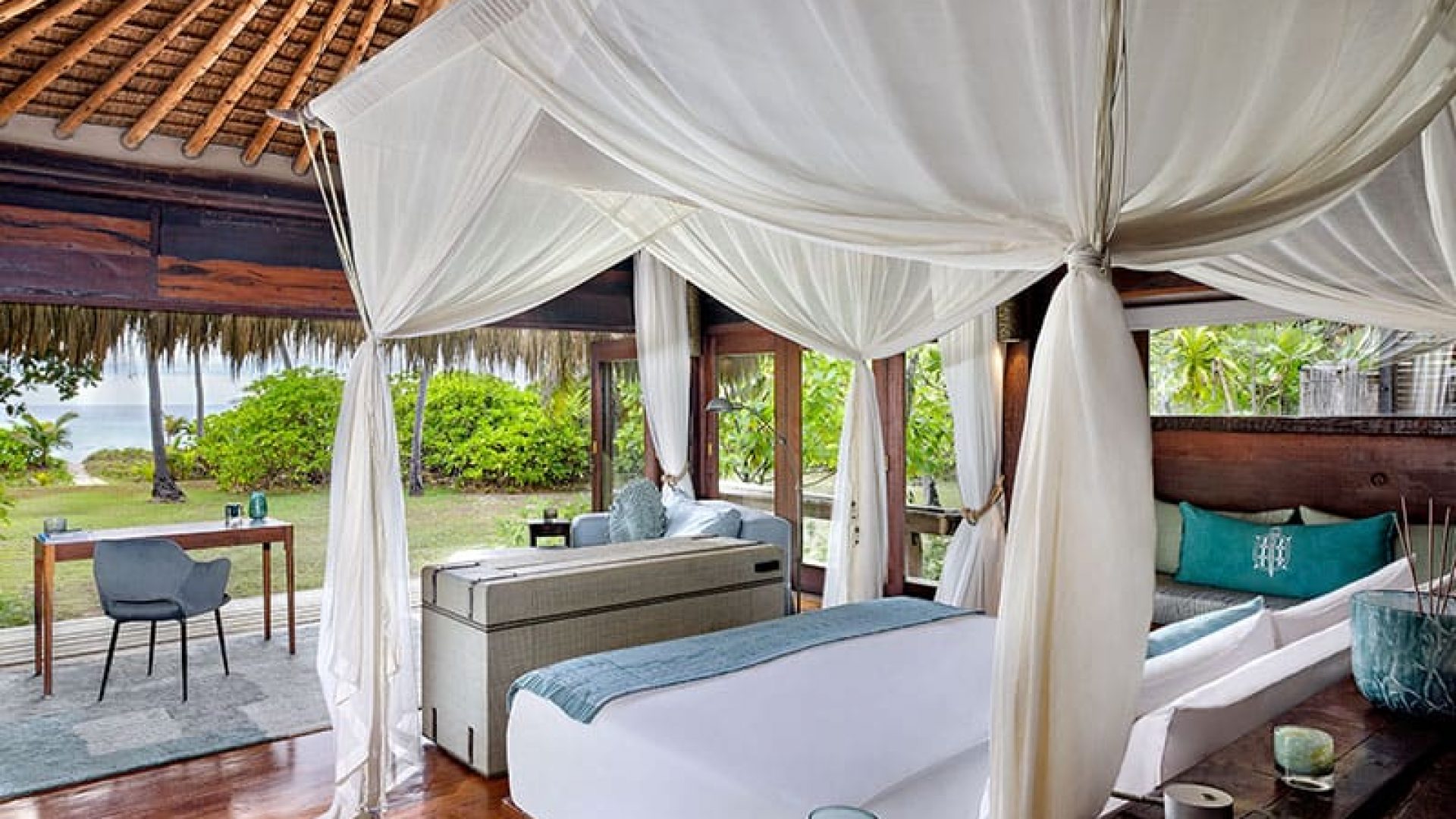 North Island beachfront-villas