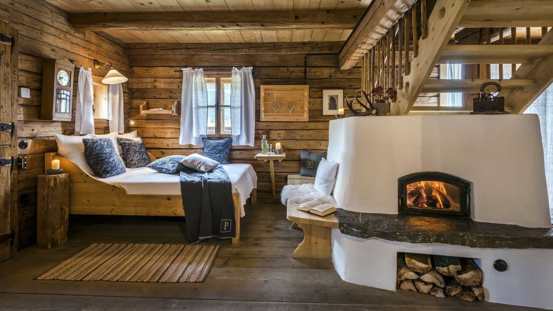 Die Fotos dürfen ausschließlich für PR- und Marketingmaßnahmen der Bergdorf Priesteregg GmbH, mama thresl, HendlFischerei - Renate und Hubert Oberlader - Sonnberg 22 - 5771 Leogang / Österreich verwendet werden. Jegliche Nutzung Dritter ist mit dem Bildautor (www.guenterstandl.de) gesondert zu vereinbaren.