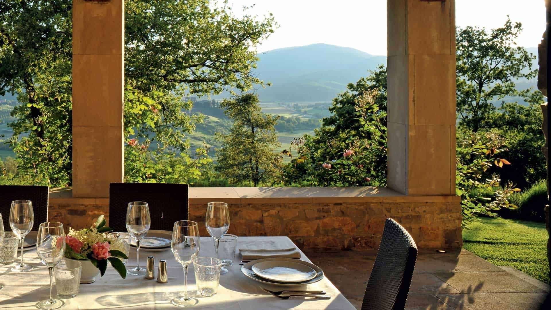 Reschio Terrasse Tisch gedeckt 1