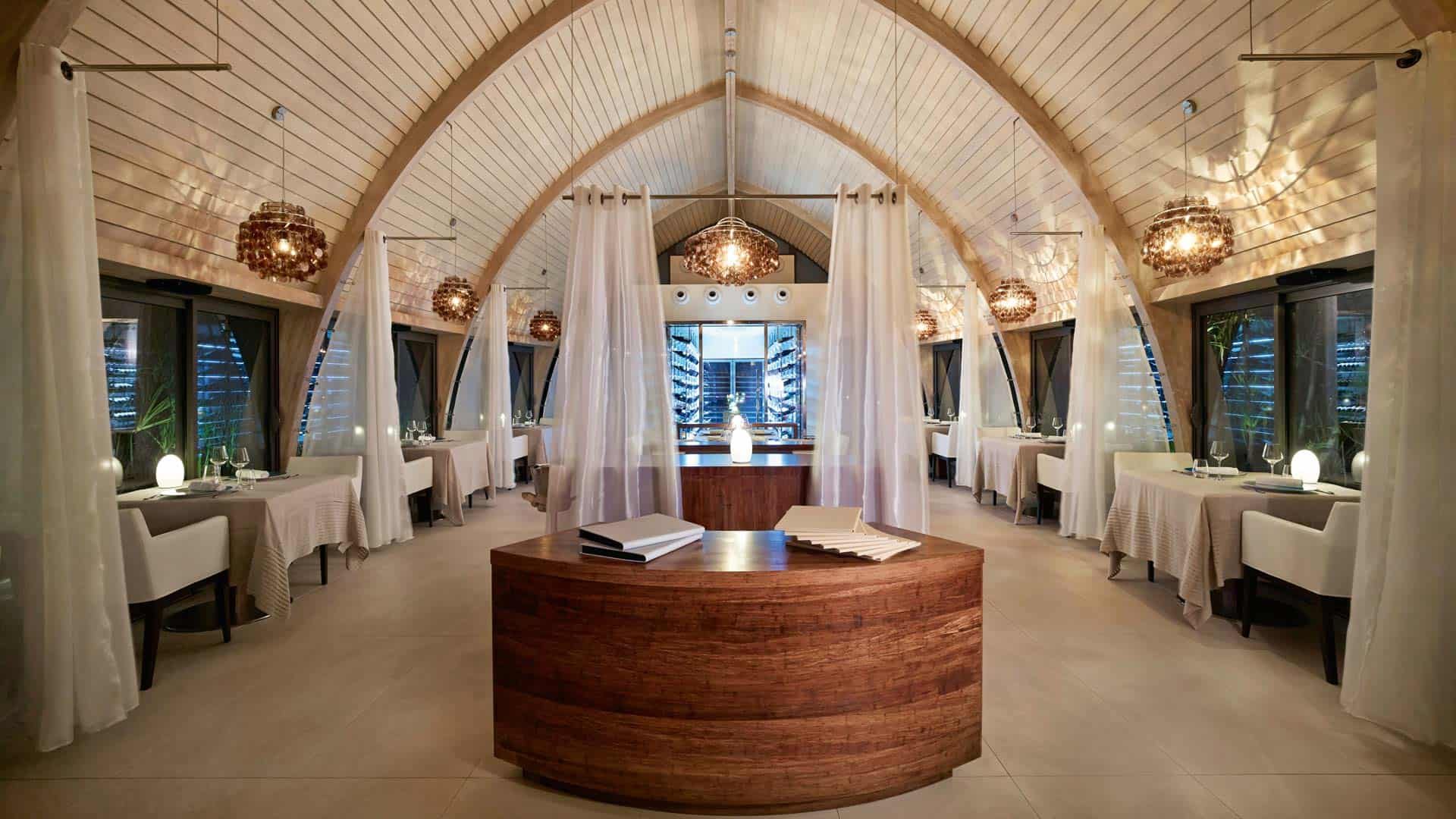 The Brando Restaurant Innen