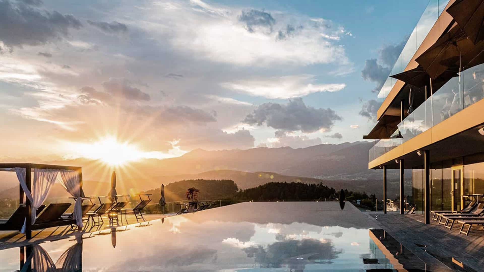 Winkler Aussen Pool Sonnenaufgang2