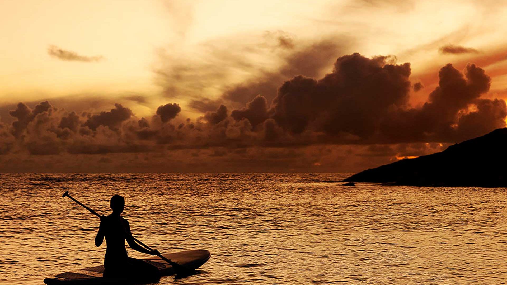 North-Island-paddle-board-at-sunset